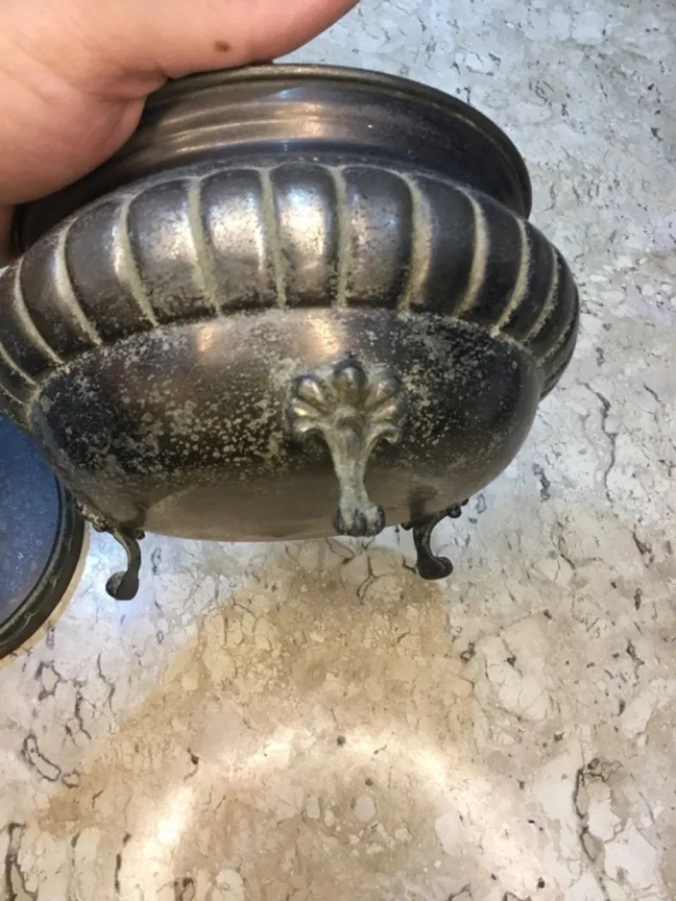 Belo Potiche Caixa De Estanho Antigo Com Pés  - Foto 3