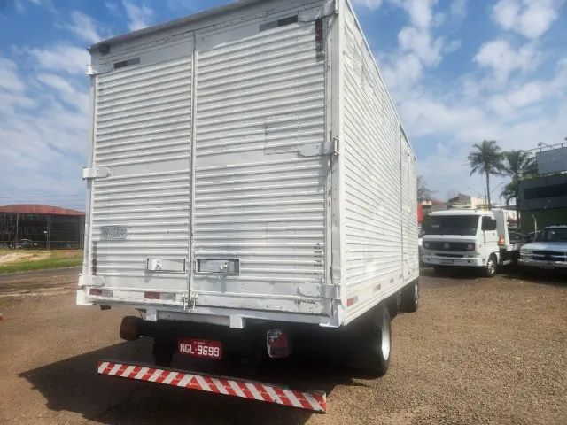 FORD CARGO 815 2007 BAÚ - Foto 4