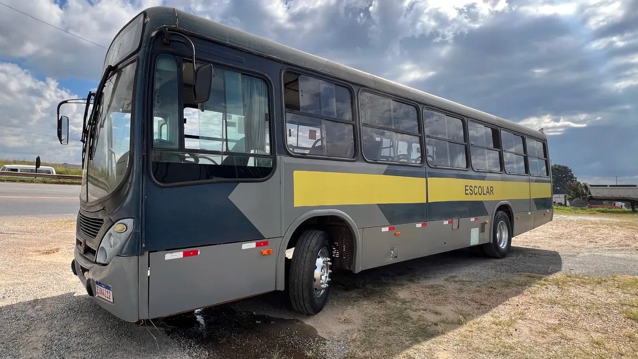 ÔNIBUS 2011/12 CURTO MB - Foto 3