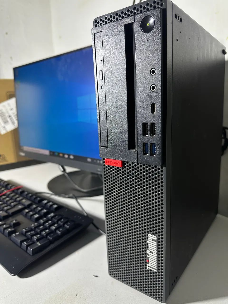 LENOVO THINKCENTRE + MONITOR LENOVO 21?