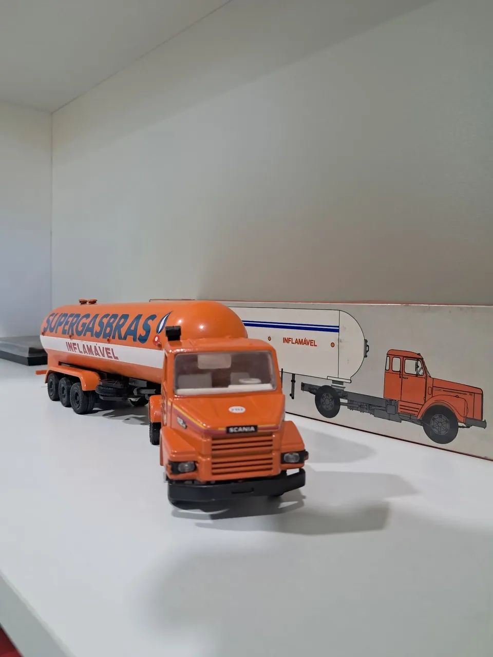 Miniatura Scania T112 Supergasbras 1:50 - Foto 3