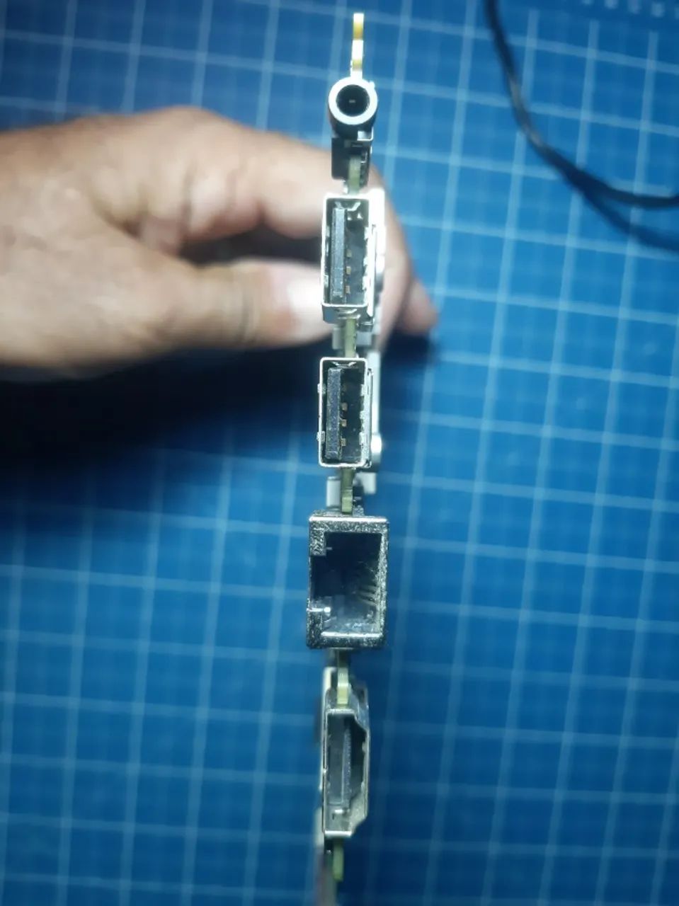 Placa mãe dell inspiron 3421, i5 com Defeito - Foto 3