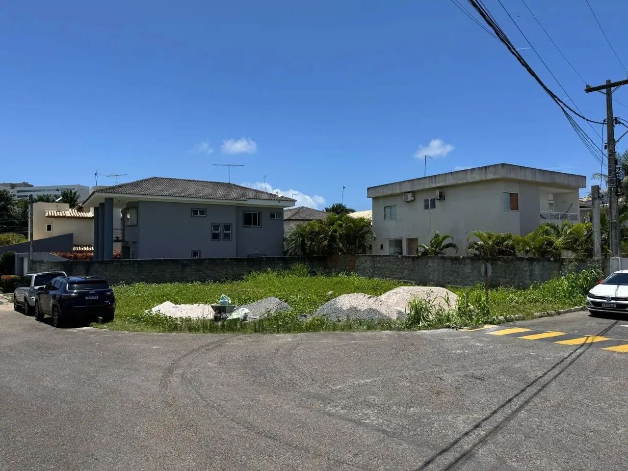 TERRENO RESIDENCIAL em LAURO DE FREITAS - BA, PORTÃO