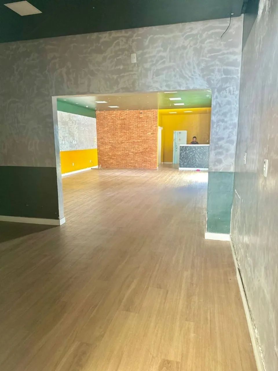 Vendo ponto comercial com excelente localização. - Foto 4
