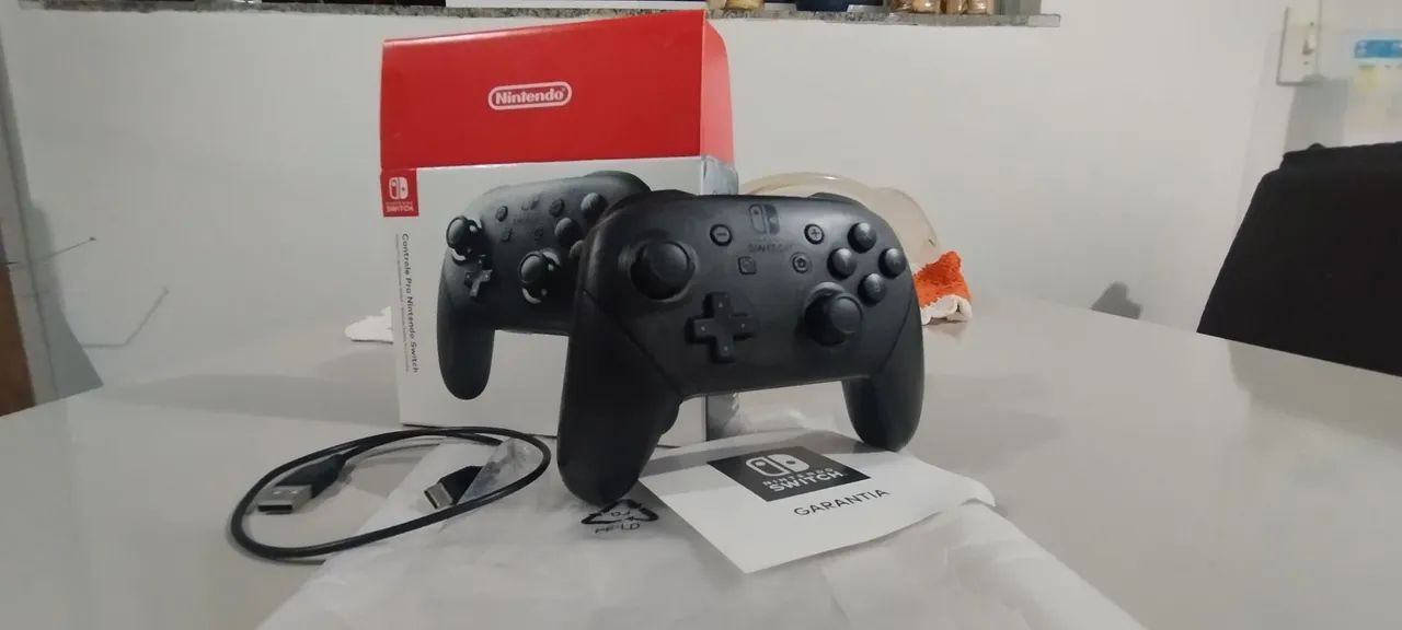 Controle - Nintendo Switch Pro Controller