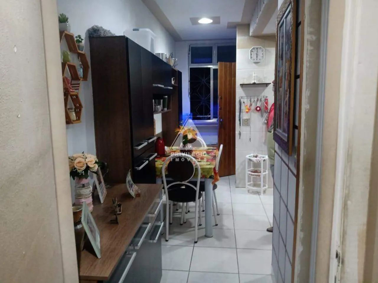 Conjugado à venda no Catete