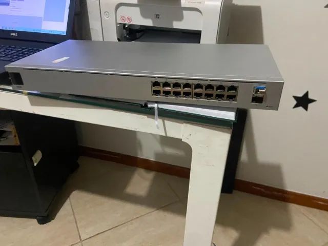 Switch ubiquiti USW-16-POE