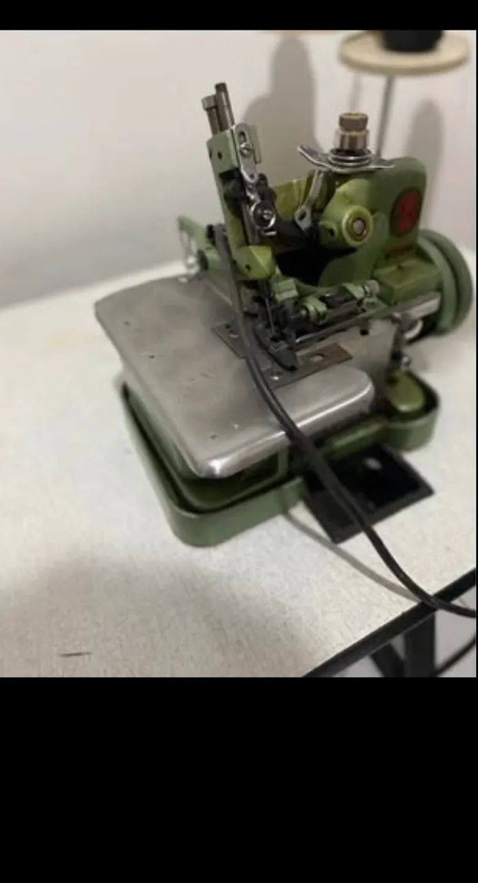 vendo máquina overloque - Foto 2