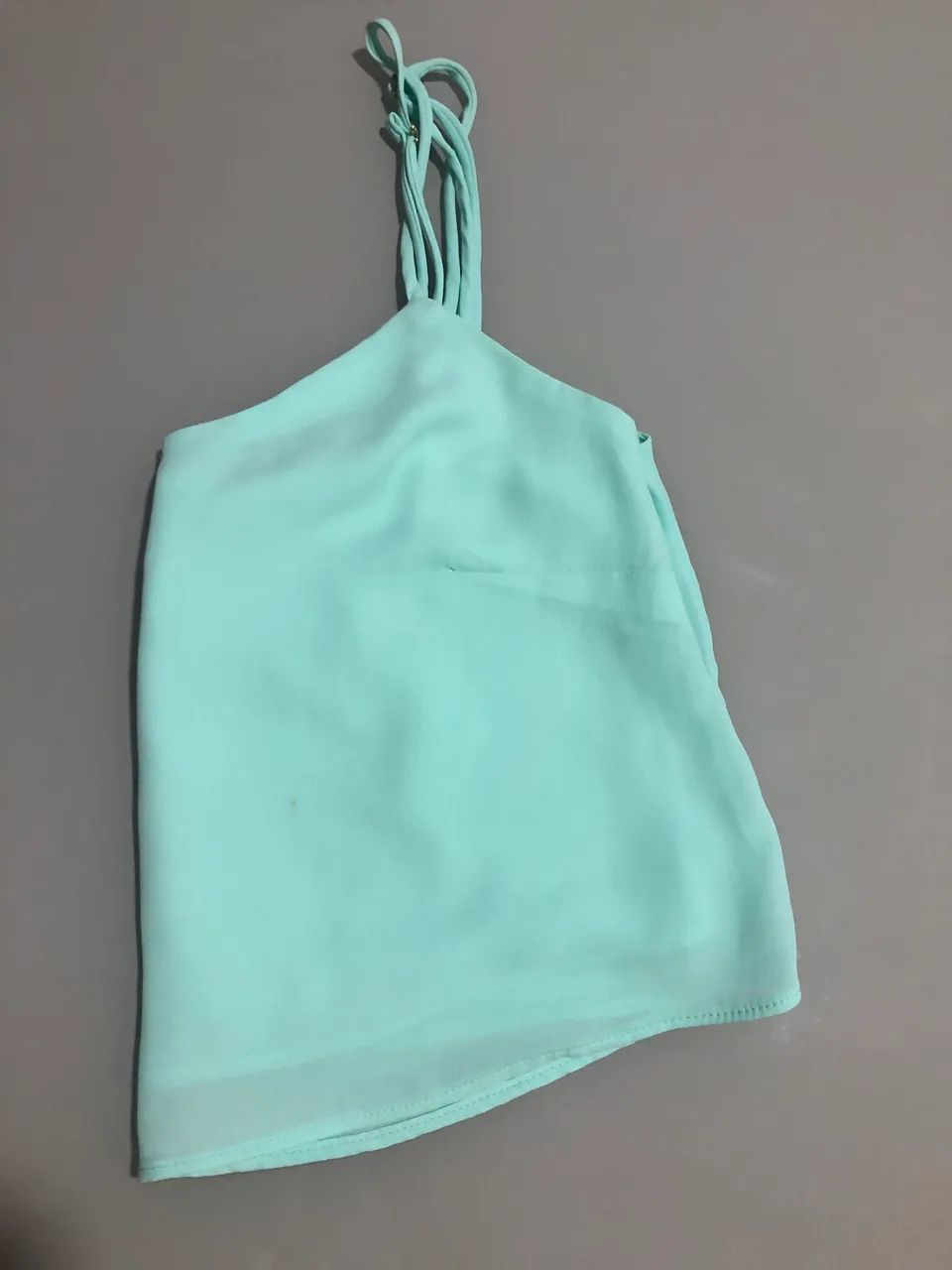 Blusa curta em tecido leve - Foto 3