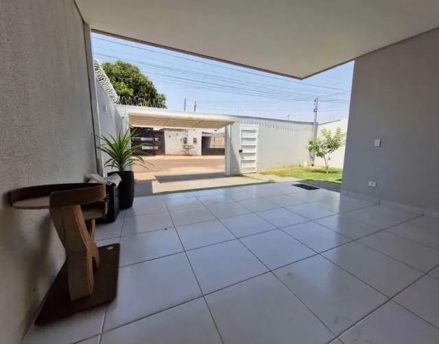 - CASA À VENDA NO ALVORADA 