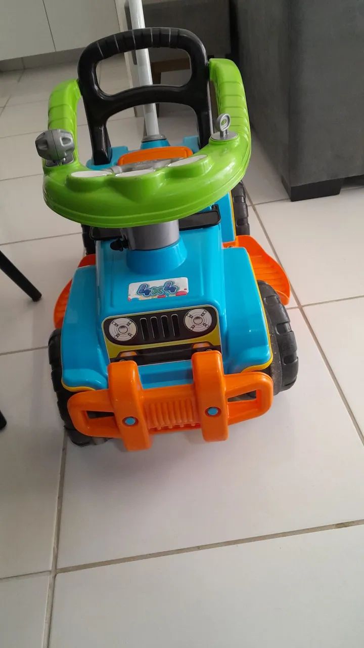 Carrinho Jeep para criança 