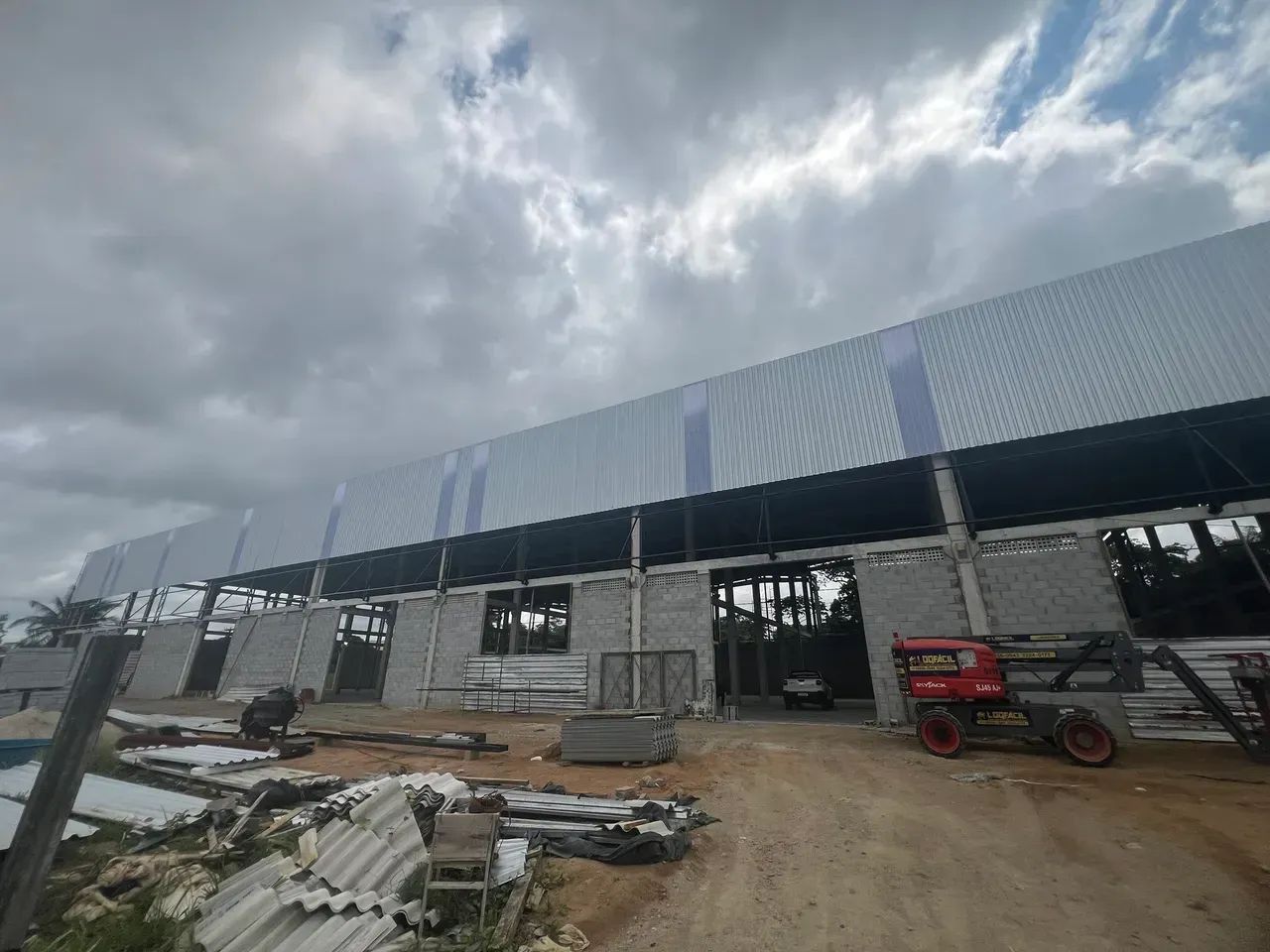 Galpões com 290, 340, 462 até 2600 m2 com e sem docas na BR 101 Conde-PB
