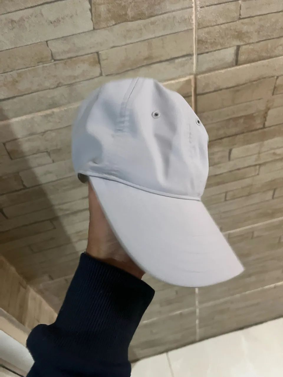 Boné Adidas Original Cinza com Logo Rosa (Ajustável) - Foto 4