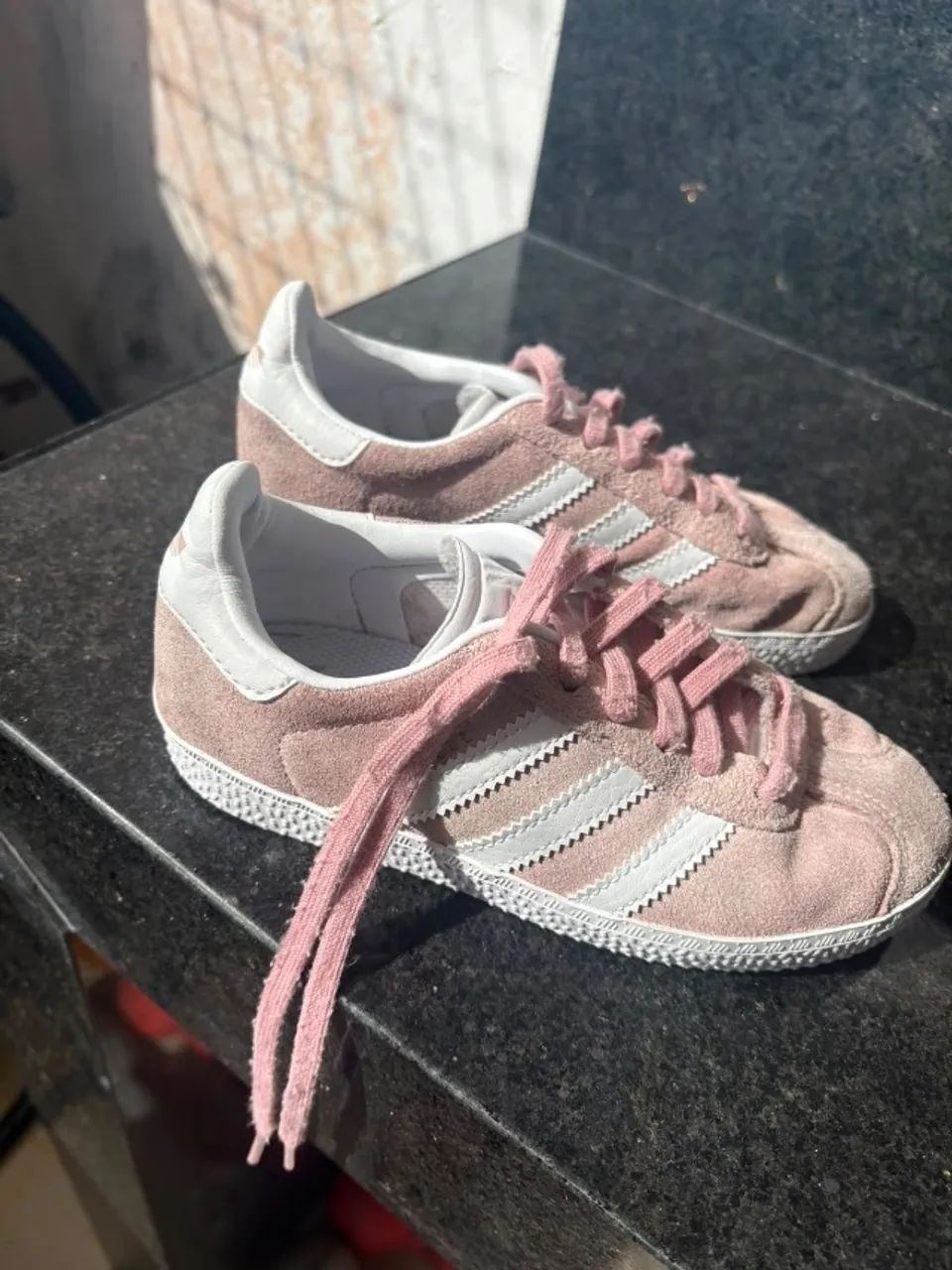 Tênis Adidas TAM 28 seminovo valor 130,00 - Foto 2