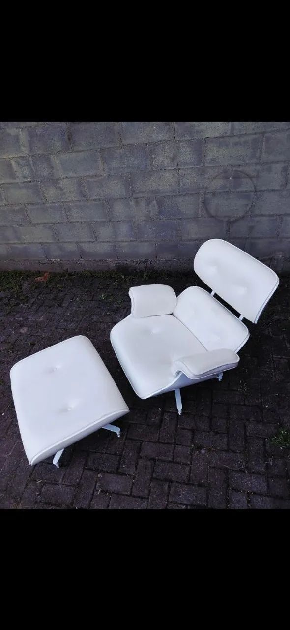 Conjunto Poltrona Eames + Tapete de Couro + Tapeçaria 