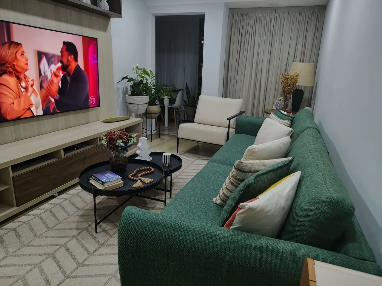 Vendo sofá tratado,bem conservado  - Foto 3