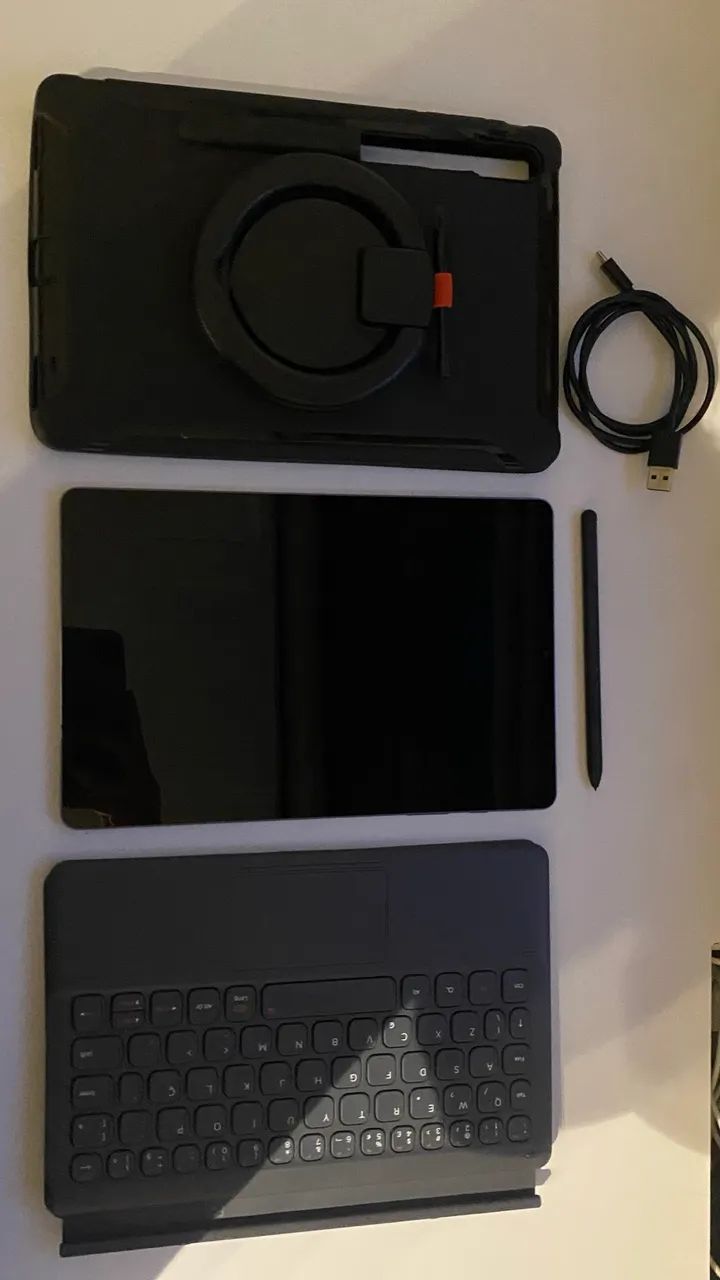 galaxy tab s6 com todos os acessórios necessários, perfeito para estudo, trabalho e lazer!