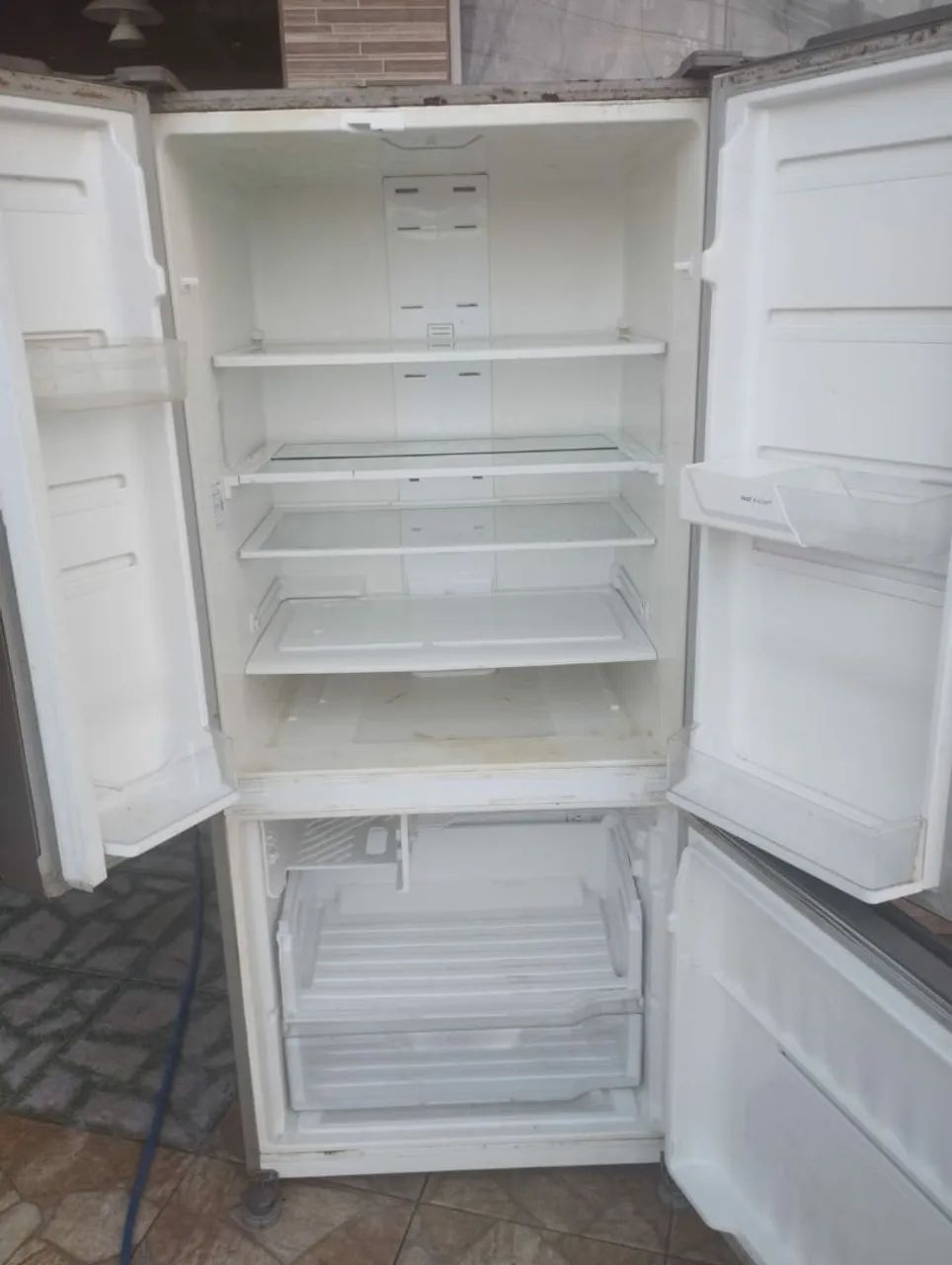 Vendo geladeira Eletrolux  - Foto 3