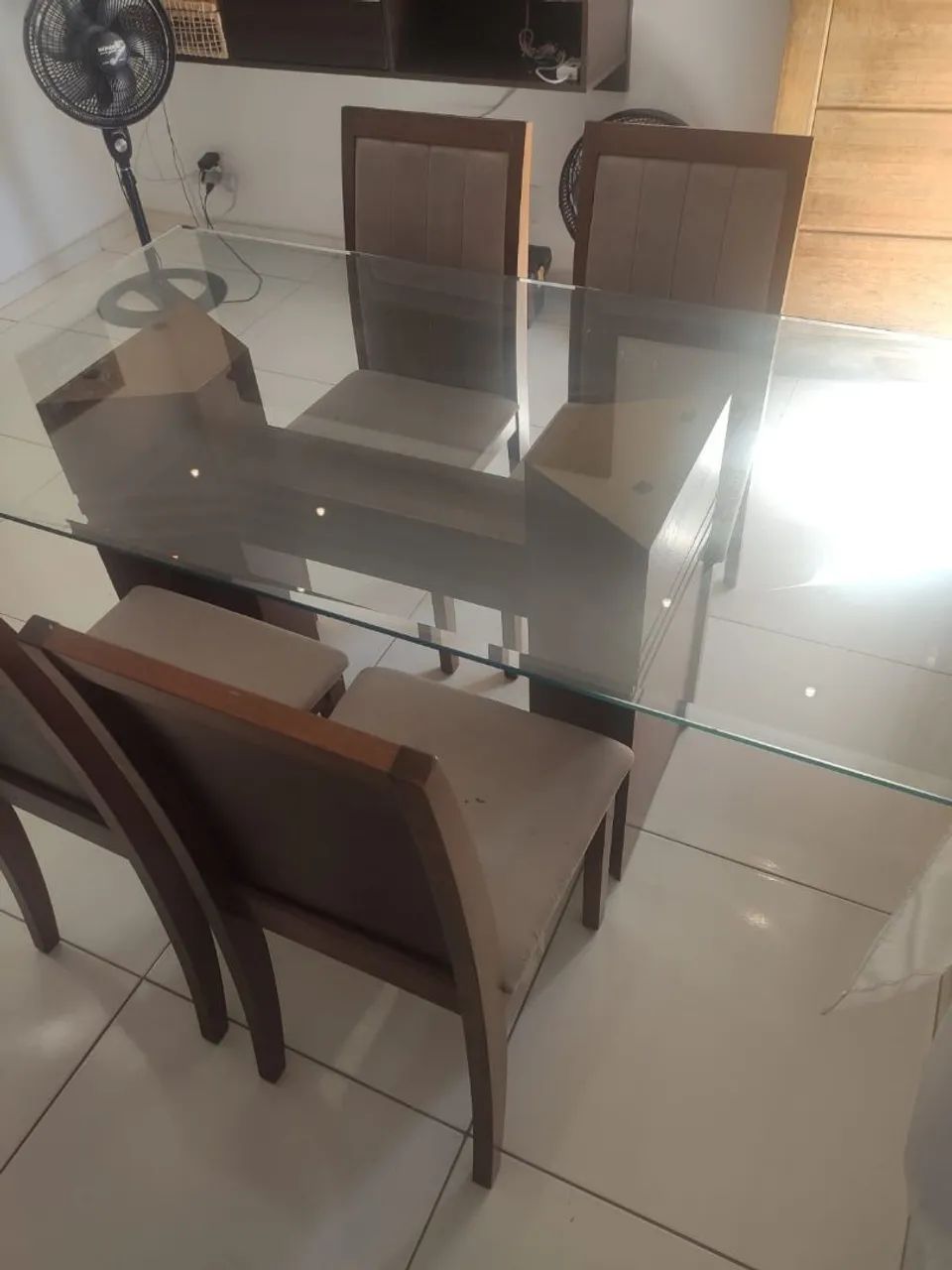 Mesa de vidro + 4 cadeiras  - Foto 4