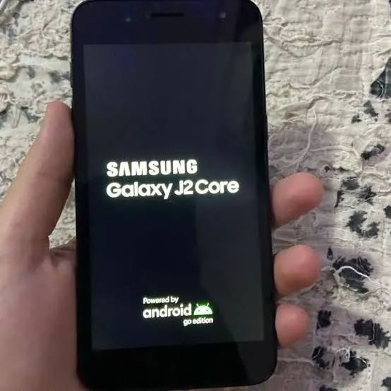 Celular Samsung J2 Core perfeito estado. Apenas: $149,90.
