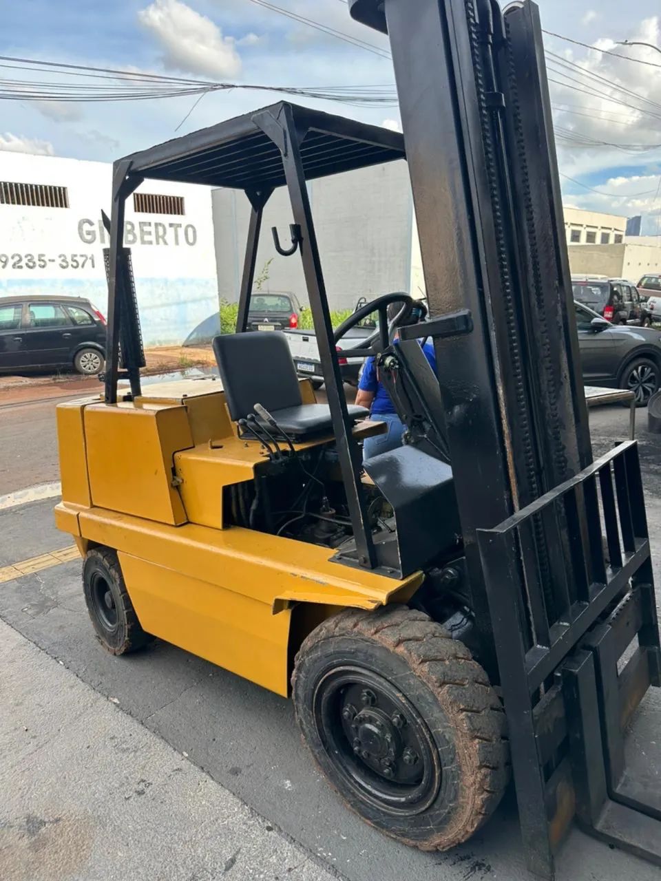 Empilhadeira Clark C-300 Diesel, 2500kg - Foto 4
