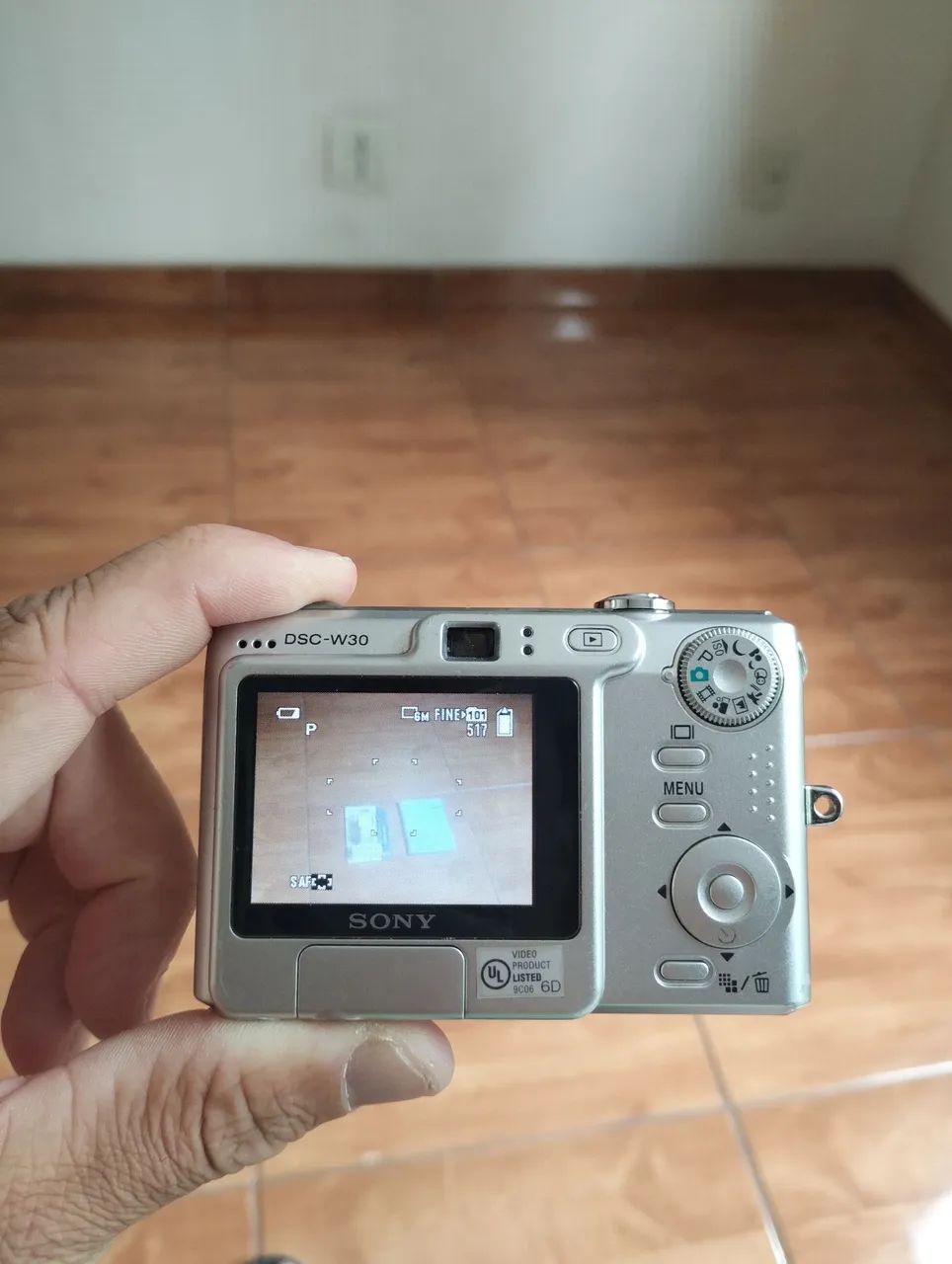 Vendo câmera digital Sony Cyber-shot 6.0 megapixels  - Foto 3