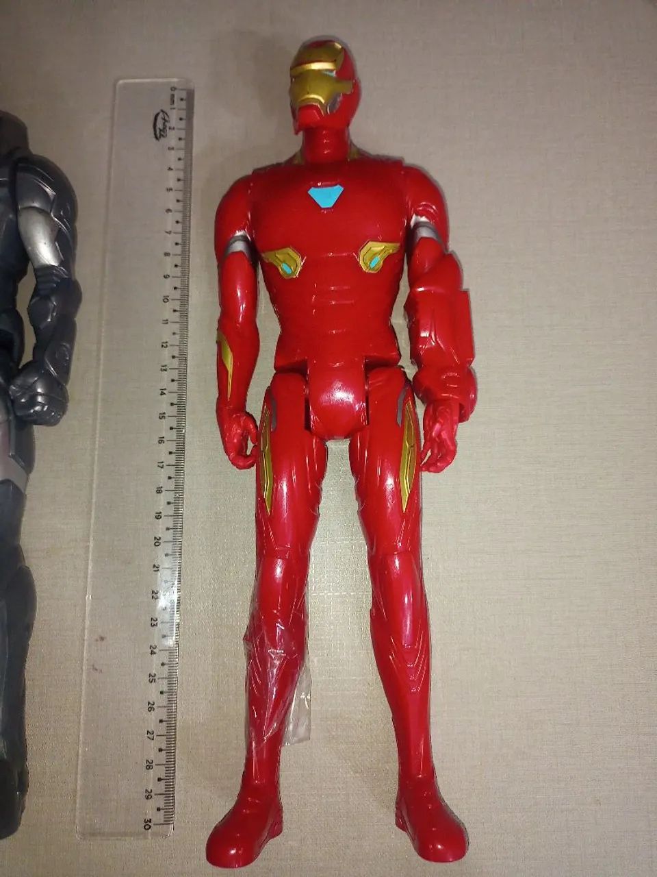 Kit com dois bonecos Homem de Ferro  - Foto 2