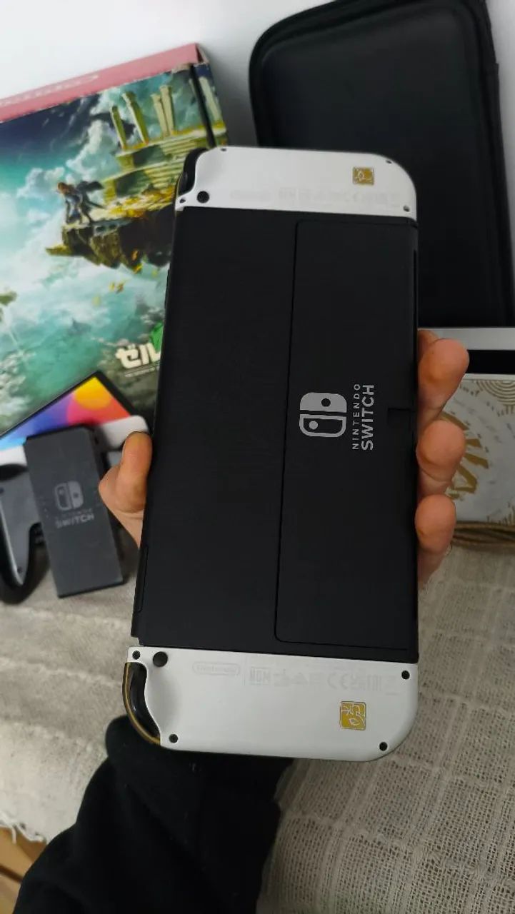 Nintendo Switch OLED versão Zelda Desbloqueado  - Foto 4