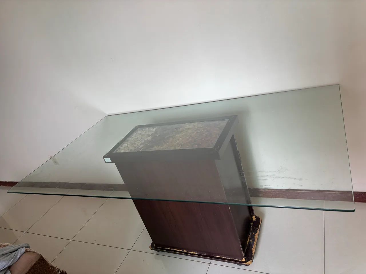 Rectangular 6-seat table466449544544276483