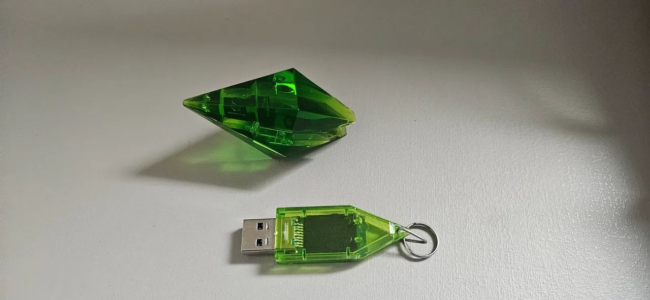 The Sims 3 pen-drive 250 GB