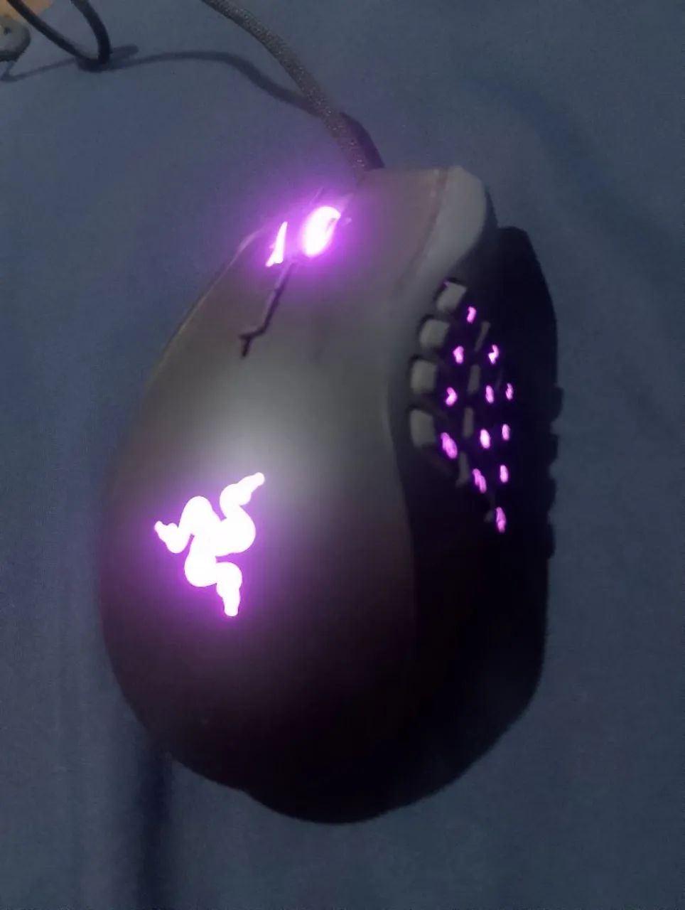 Mouse com botões para canhoto Razor nada left hand edition