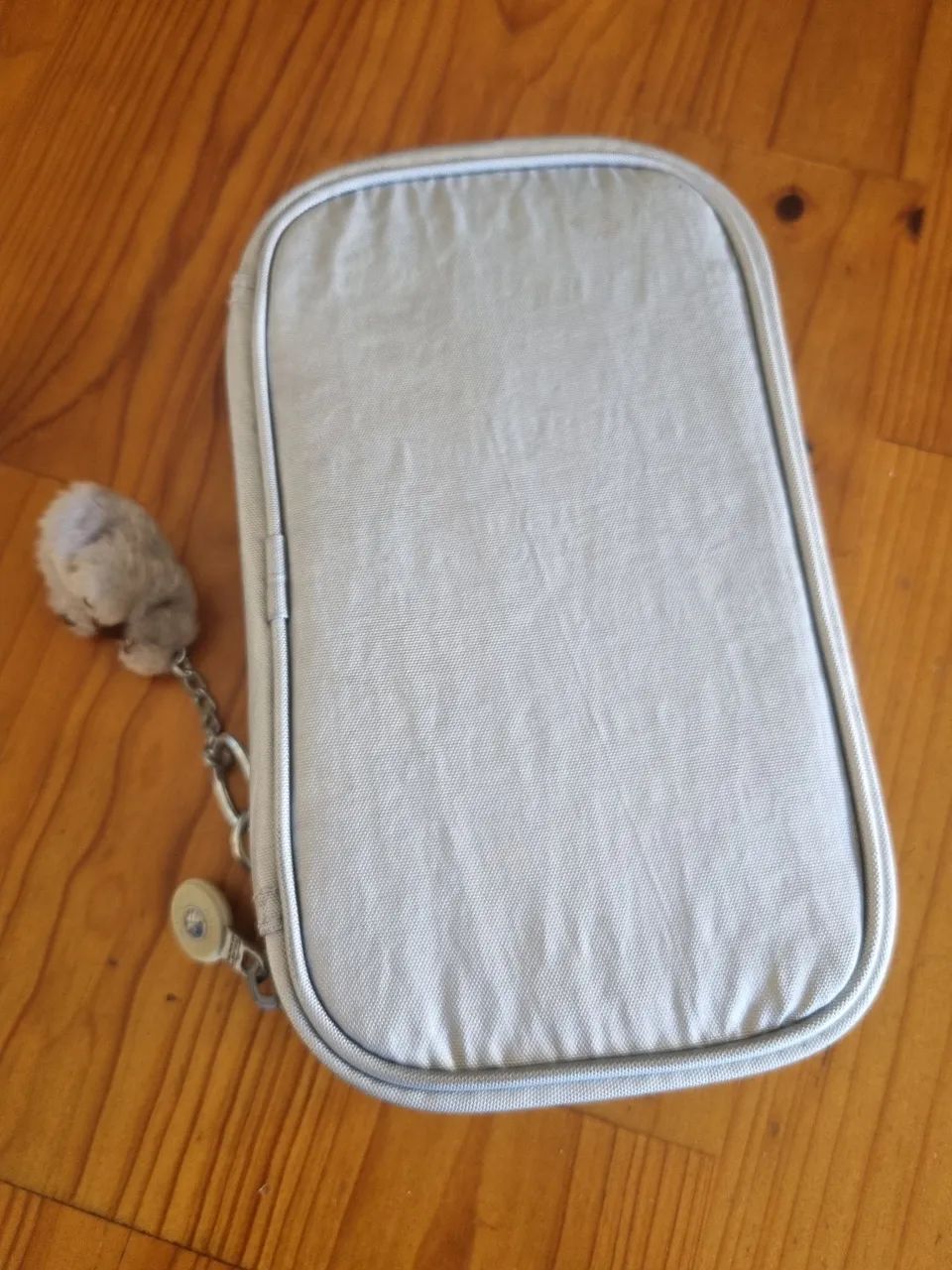 Vendo estojo Kipling prata original - Foto 3