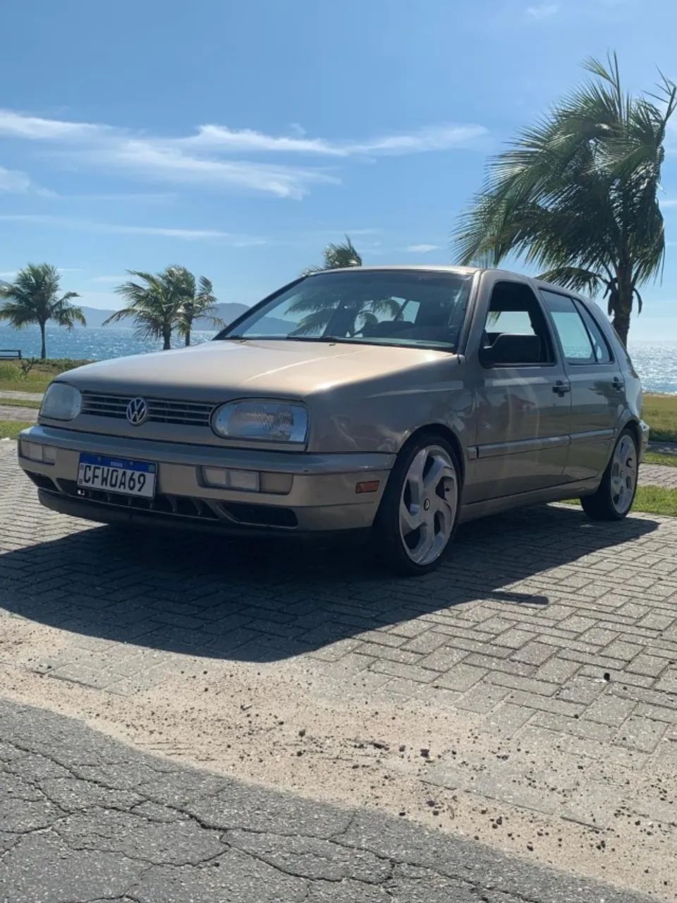 Volkswagen Golf GL 1.8/ 2.0i 4P 1996