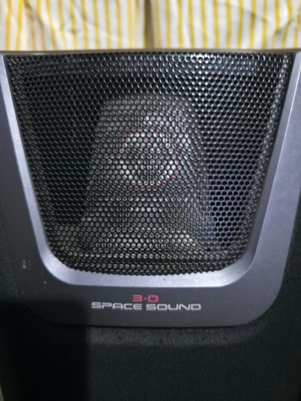  duas caixas   de  som   de  6  amp panasonic - Foto 3