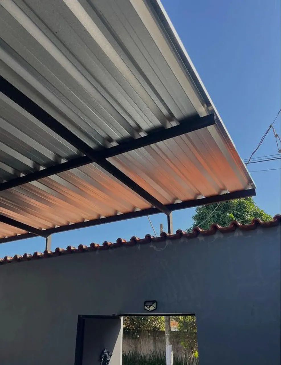 Coberturas metálicas com telhado de sanduíche  - Foto 3