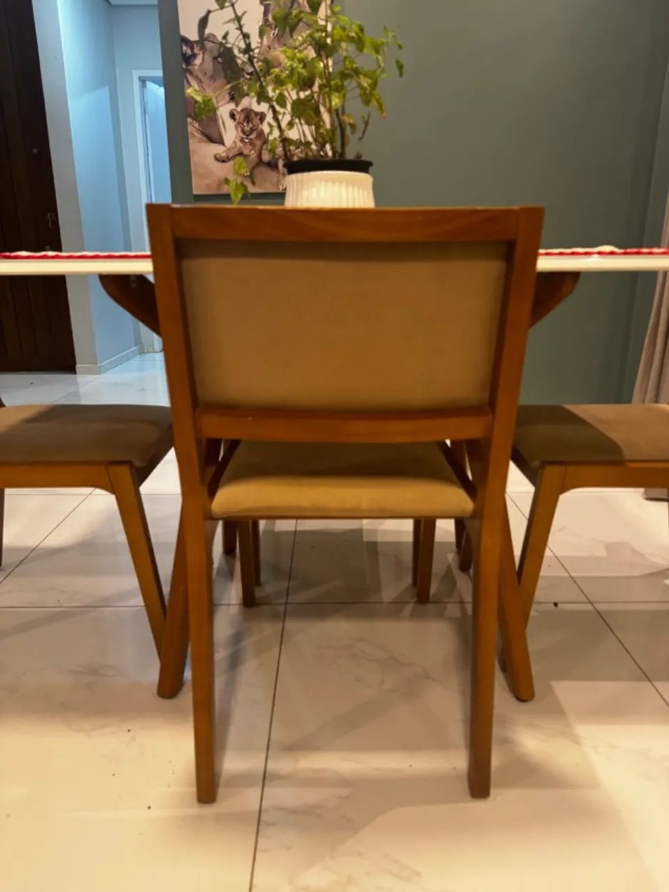 Conjunto de mesa de madeira com tampo de vidro  - Foto 4