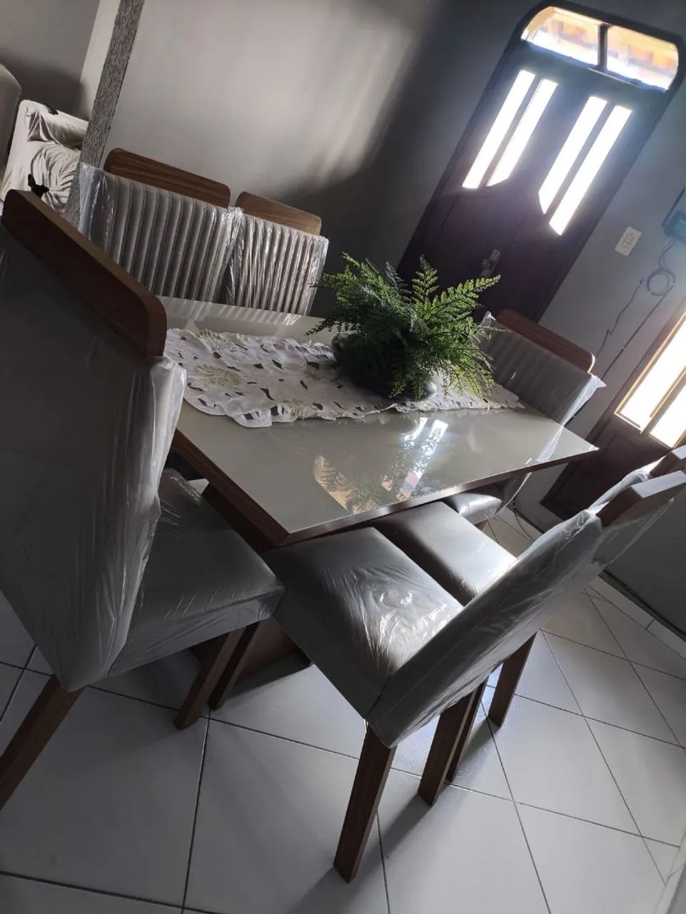 Mesa 6 cadeiras 
