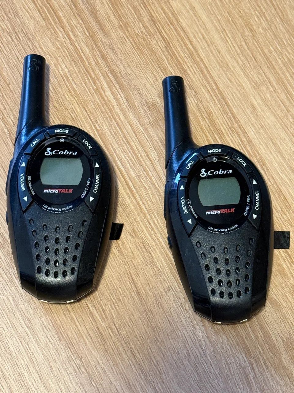 Par de walkie-talkie COBRA