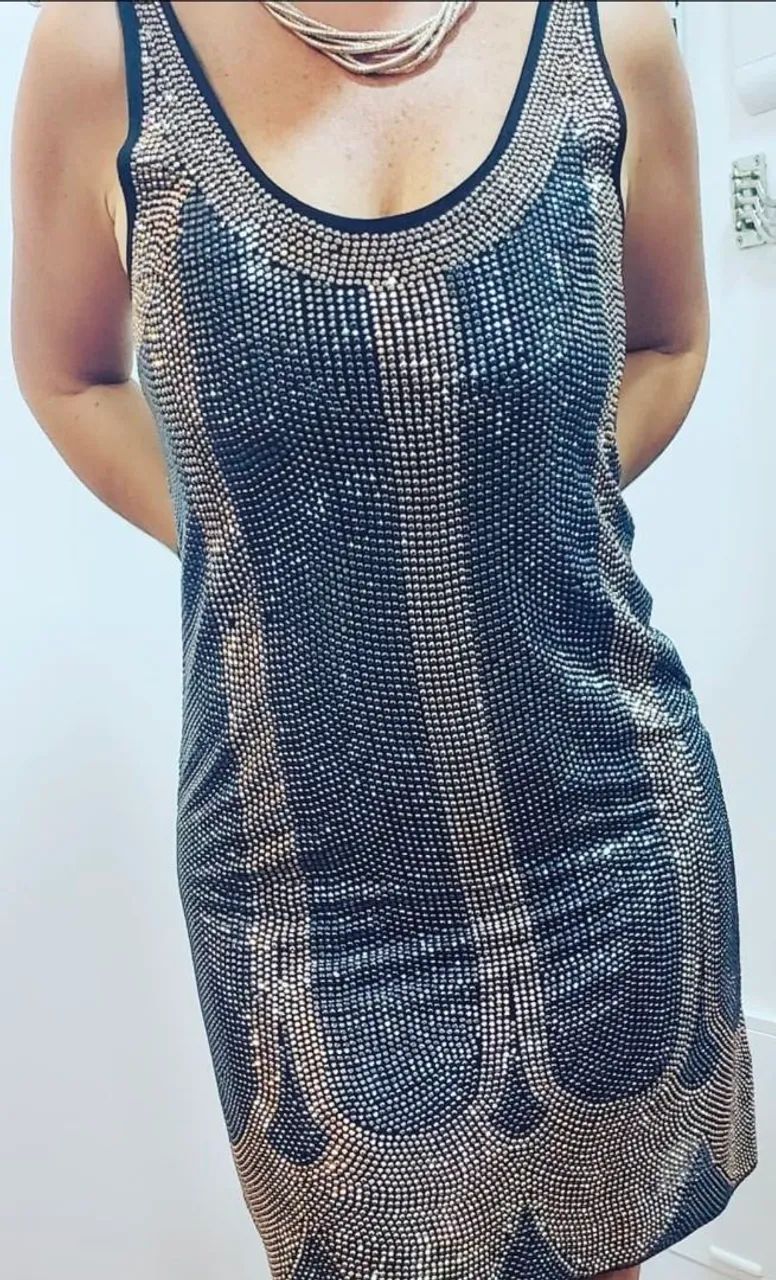 Vestido todo com brilhos Tam.40-42