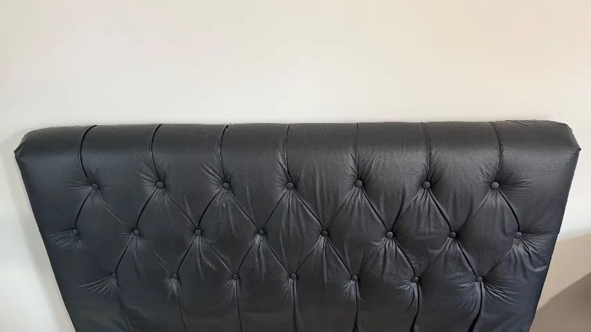 Cabeceira de cama de casal preta corino 