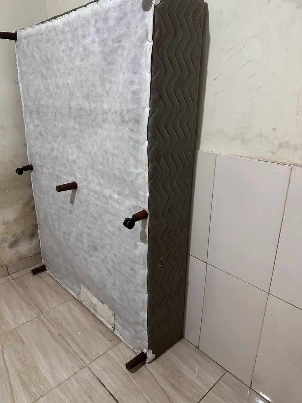 Vende-se cama 