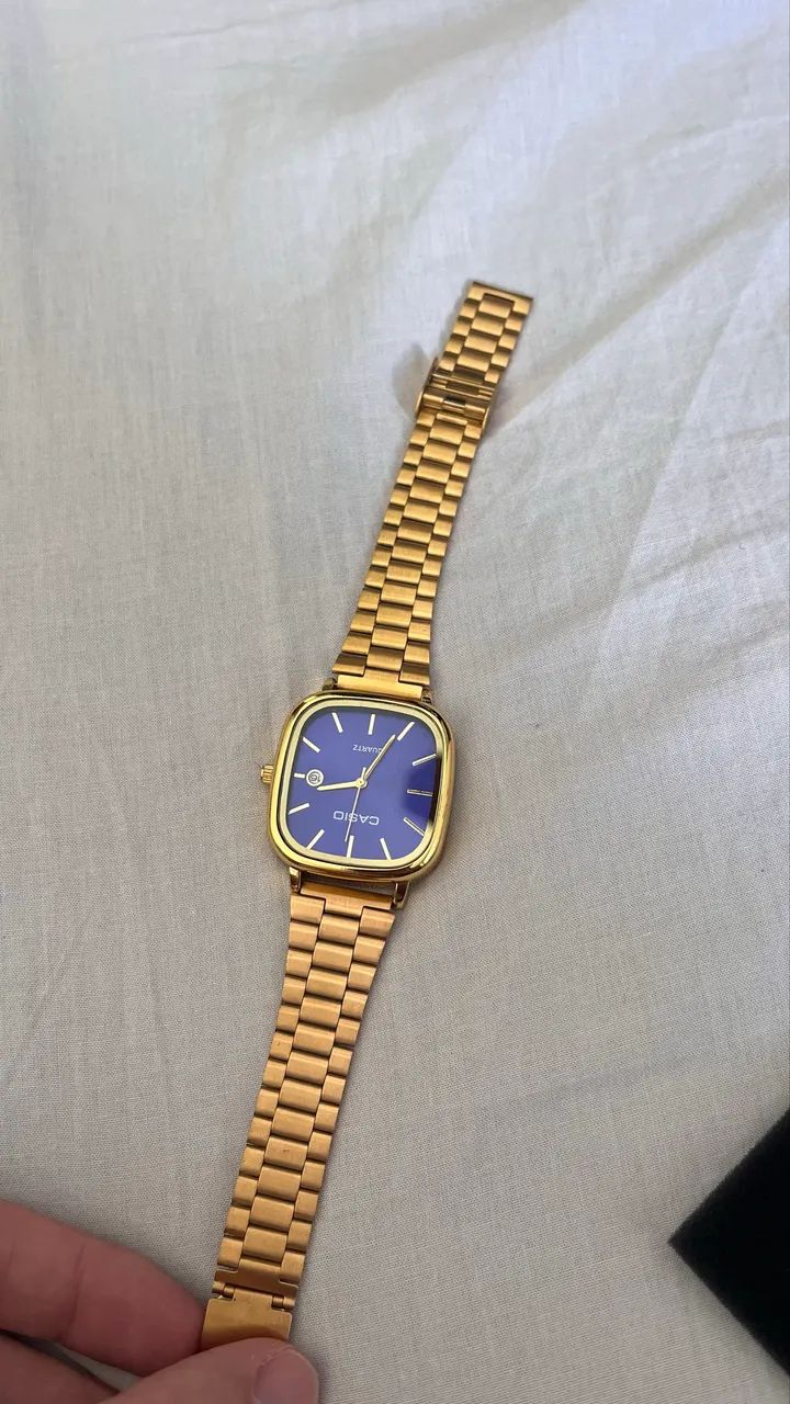Relógio Casio dourado