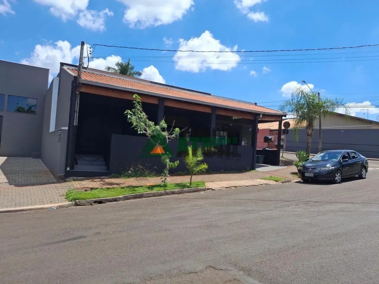 Imóvel comercial com 300 m² de construção na região norte de Londrina