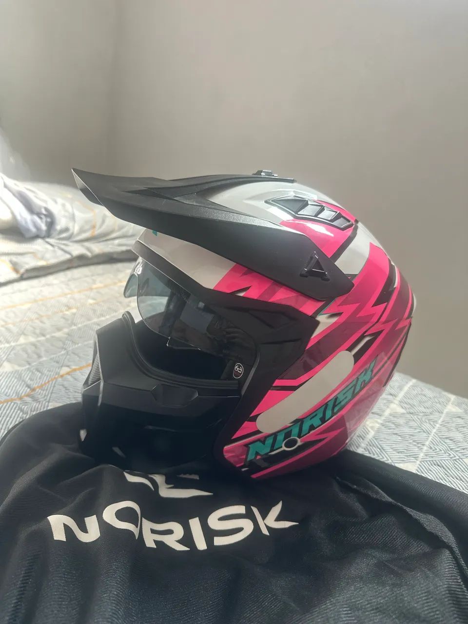 Capacete norisk 