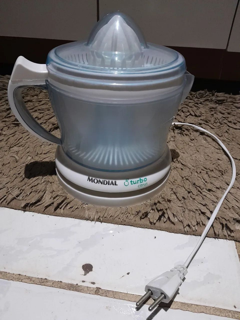 Vendo espremedor de laranja e limão  - Foto 3