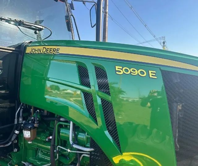 TRATOR JOHN DEERE 5090E - Foto 4