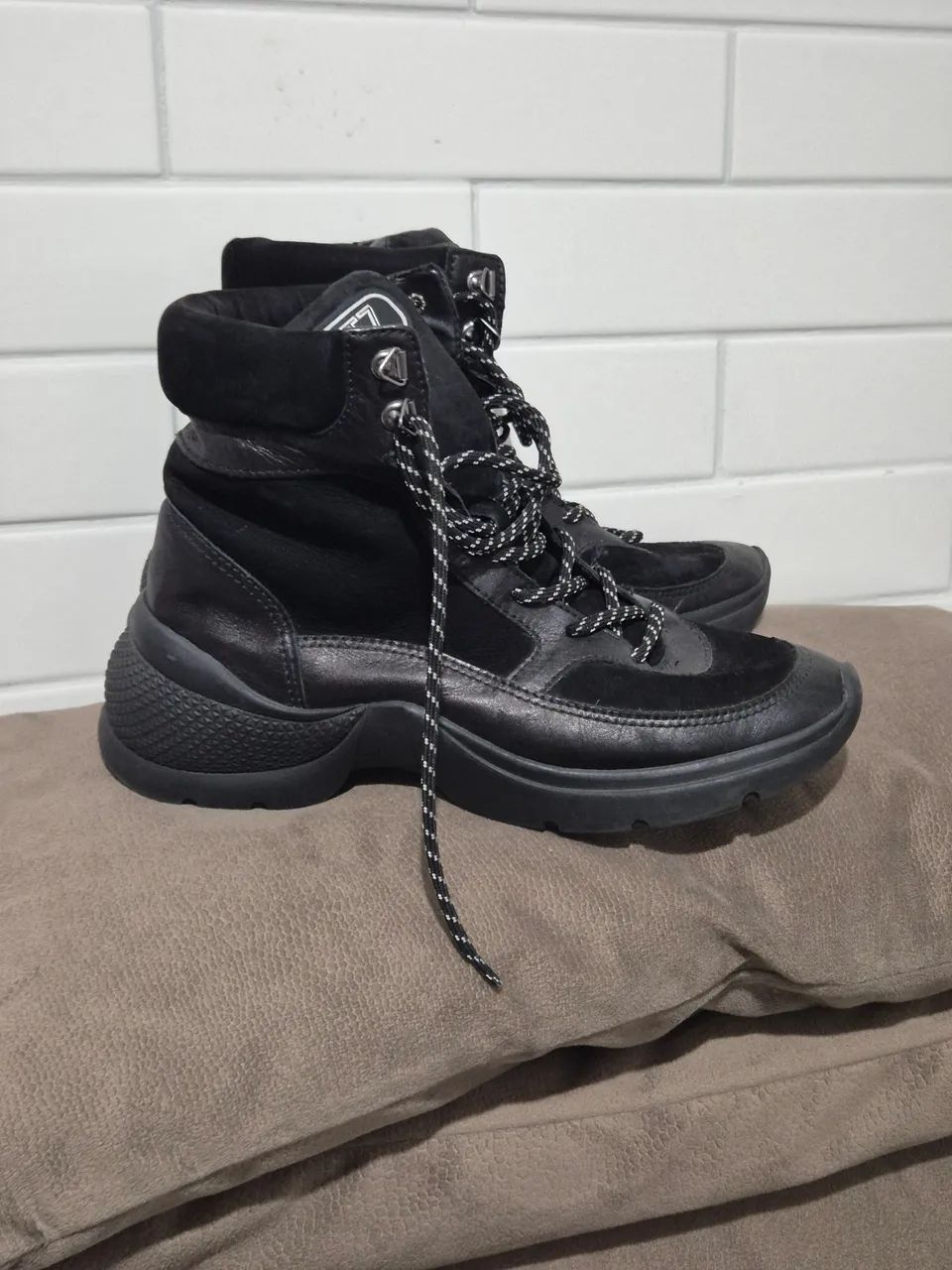 Bota preta Schutz tam 37 - Foto 4