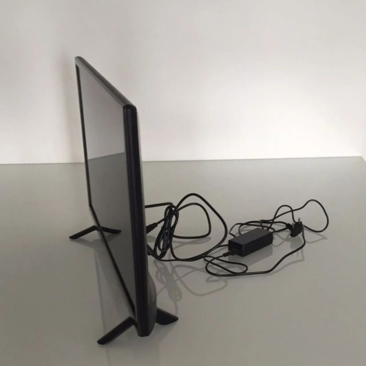 Smart tv 28 polegadas V/T - Foto 4