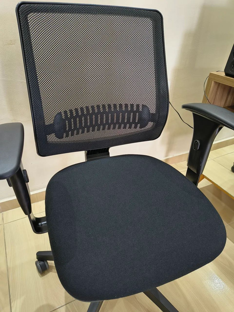 Cadeira giratória Uni Flexform 