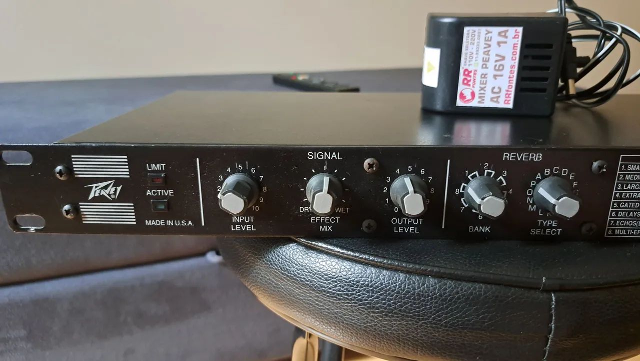 Processador Efeitos Peavey Univerb II Reverb, Delay - N midiverb 2
